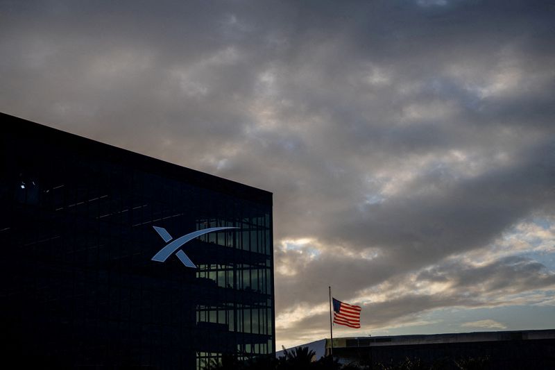 スペースX、グーグルから毎月9.2億ドル 複数年クラウド契約