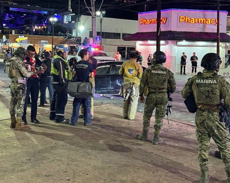 メキシコでＷ杯勝利祝う群衆に車突っ込む、17人負傷