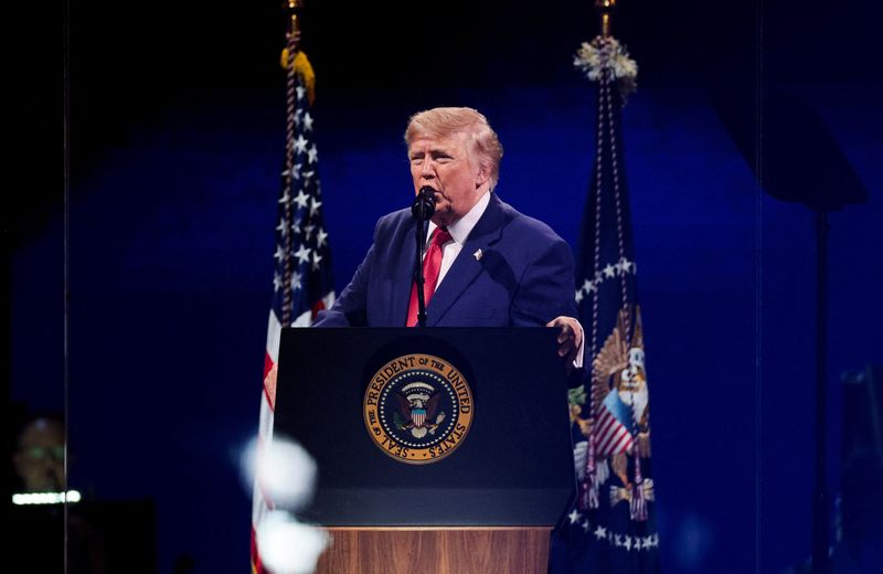 トランプ氏、米建国250年式典で演説 悪天候で開始2時間遅れ