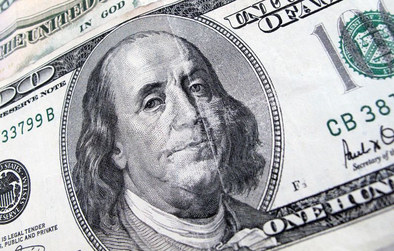 ＮＹ外為市場＝ドル上昇、中東緊迫化で「有事の買い」　米指標も支援