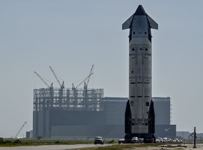 スペースＸ、スターシップ13回目の試験飛行　衛星20基投入