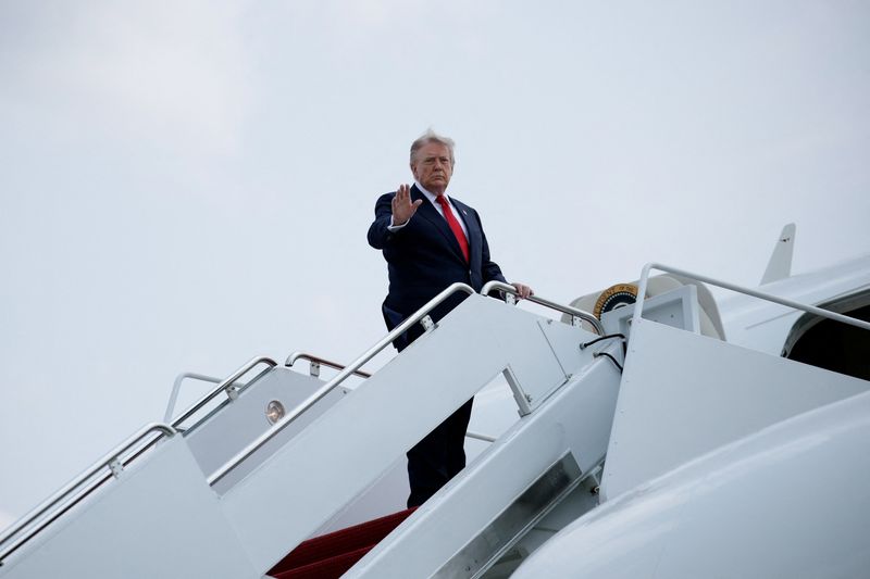 トランプ氏、ＦＲＢに利下げ要求　ウォーシュ議長は「素晴らしい」