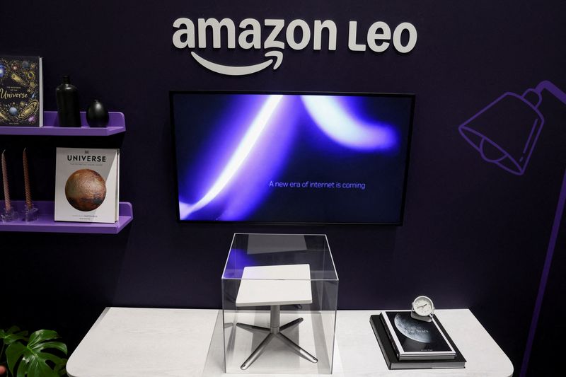 アマゾン・レオ、スマホ直接通信サービス参入へ　最大5105基の衛星配備