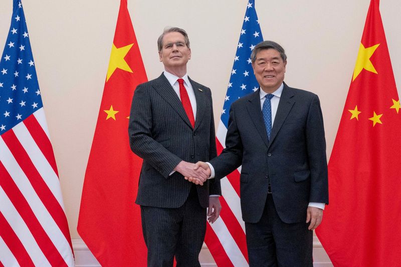 米財務長官ら、中国副首相とレアアース・農産物巡り協議