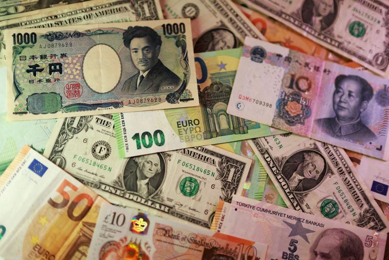 NY外為市場=ドル、対ユーロで3カ月ぶり安値 米債買い戻し拡大計画が重し