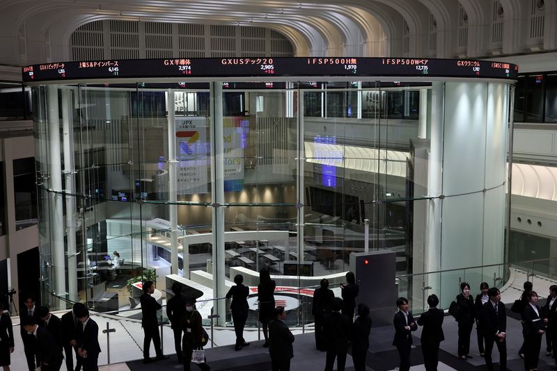 日経平均は小幅続伸、米エヌビディア決算前で手掛けにくさも