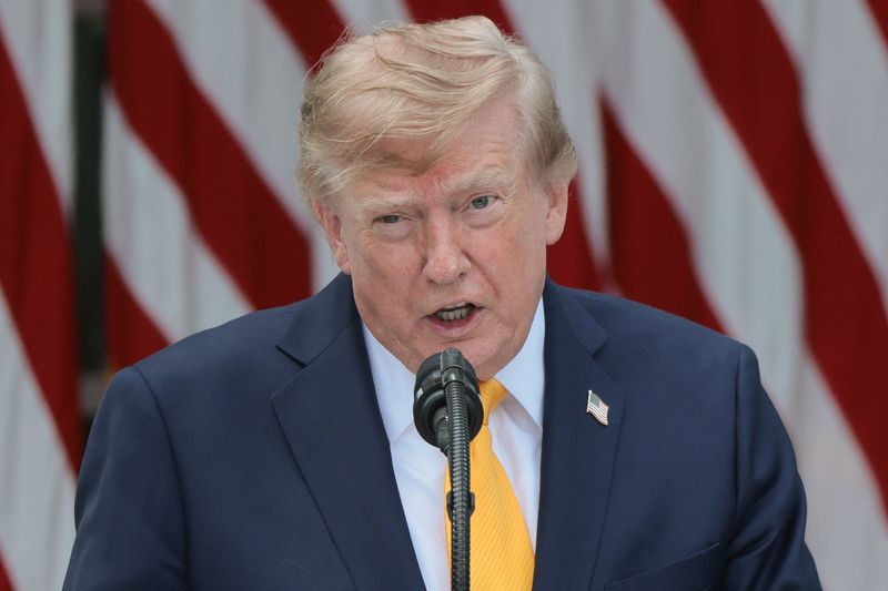 トランプ氏、対カナダ強硬姿勢維持 「もう許されない」