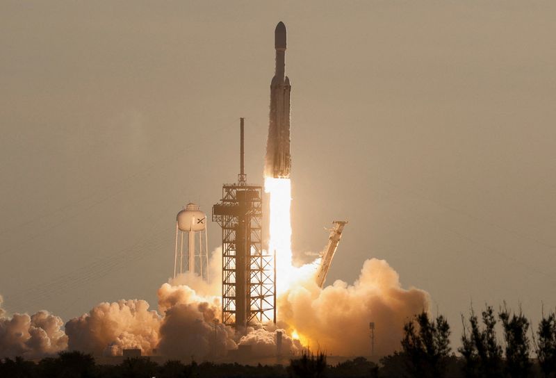 NASA「ローマン宇宙望遠鏡」打ち上げ、数カ月内に画像送信へ