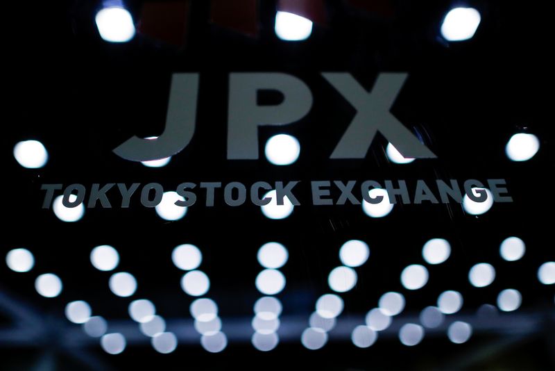 午前の日経平均は続落、原油高・金利上昇が重し TOPIXは続伸