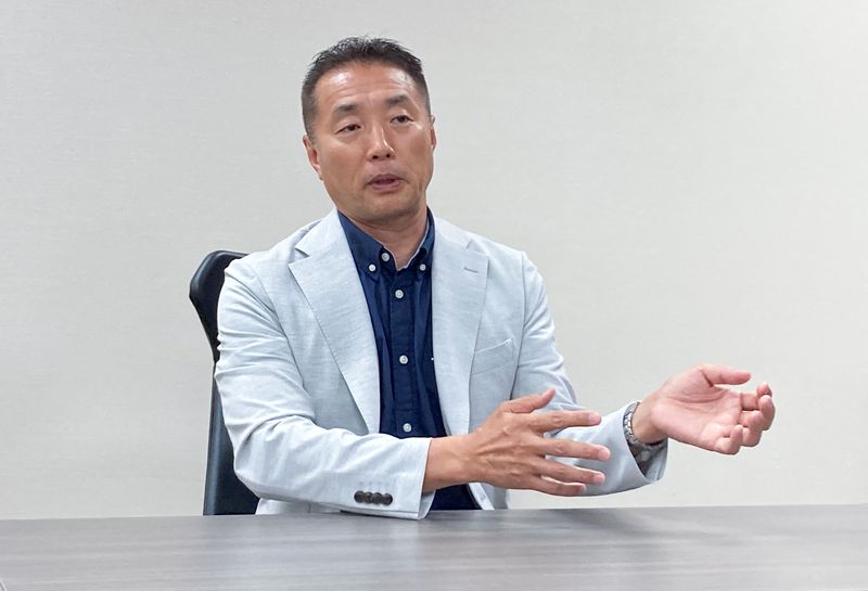 パナソニックエナジー、全固体電池の角形を開発 150度の高温で使用可能に