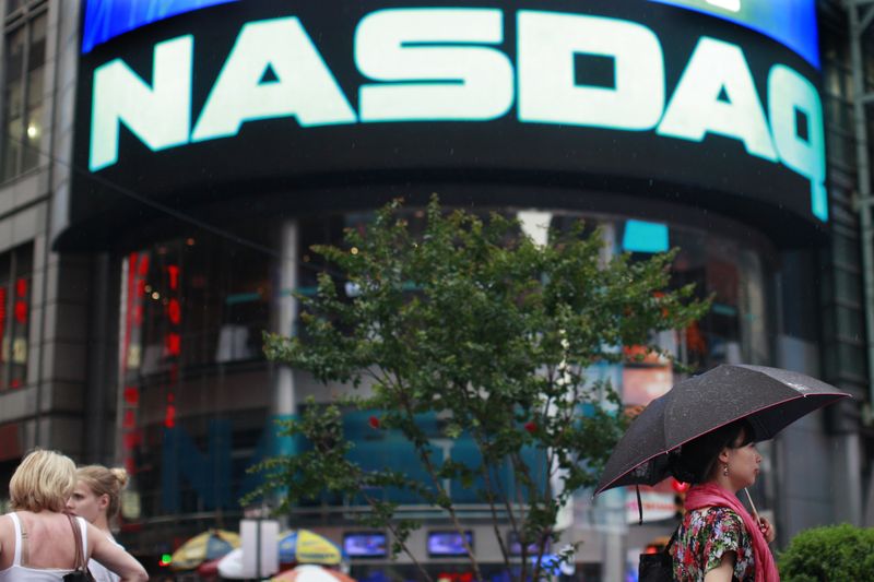 米国株式市場=ナスダック連日最高値、AI関連株高で 米中首脳会談に注目