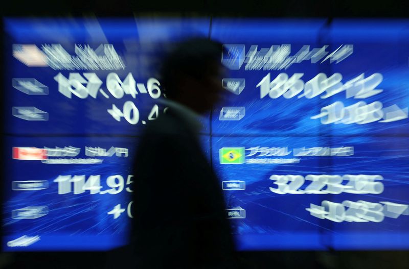 NY外為市場=ドル続伸、インフレ見通しにらみ不安定な値動き