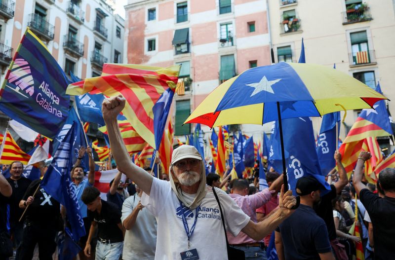 焦点:スペイン・カタルーニャで極右独立派政党の支持拡大、移民巡る不安が背景