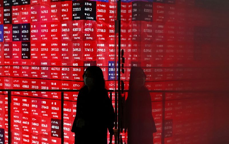 日経平均は一時7万円回復、約3カ月ぶり TOPIXは1%高