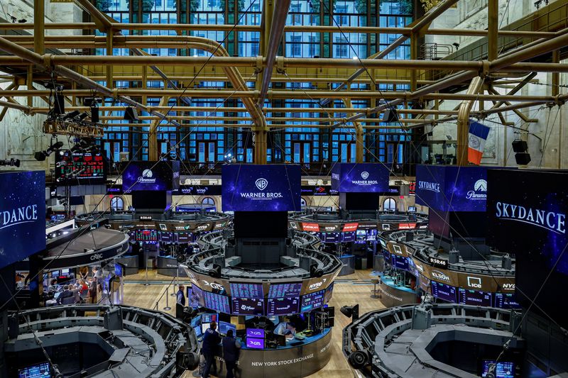 米国株式市場=S&P・ナスダック下落、原油急騰で 半導体株が安い
