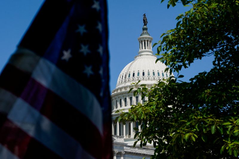 米中間選挙「結果受け入れ」は上院激戦区候補の半数強、不確実性浮き彫り