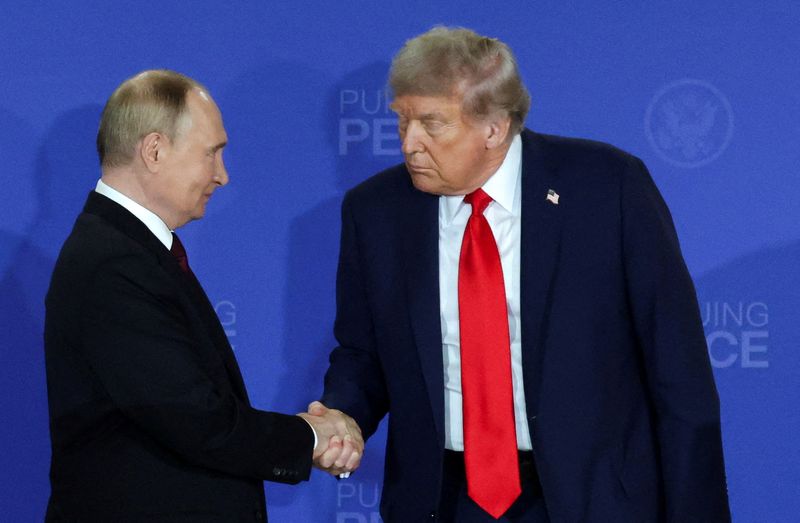 トランプ氏、対ロシア制裁法の適用を発動直前に免除