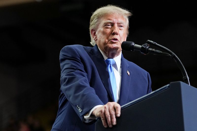 EXCLUSIVE-トランプ氏支持率31%、過去最低 民主党リード拡大=ロイター/イプソス調査