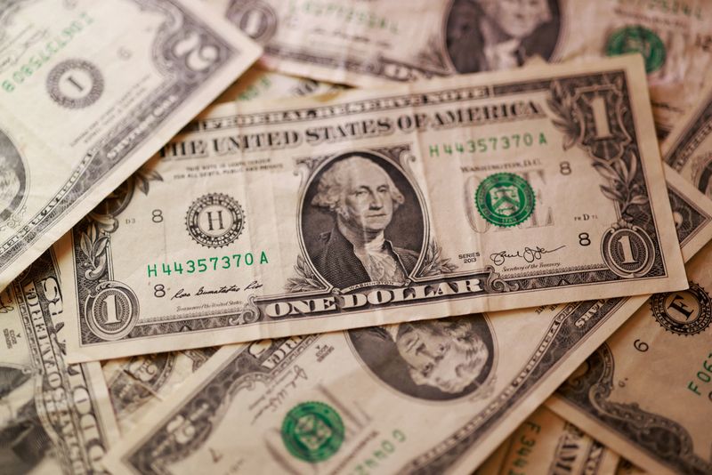 NY外為市場=ドル下落、AI懸念が重し 円は20年債入札好調で上昇