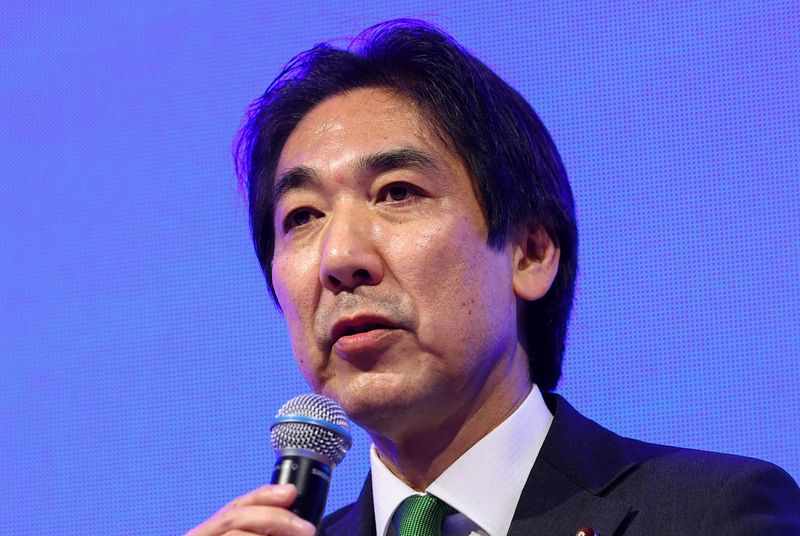日銀物価目標達成で共同声明変更の有無、「仮定の質問に答えない」=城内経財相